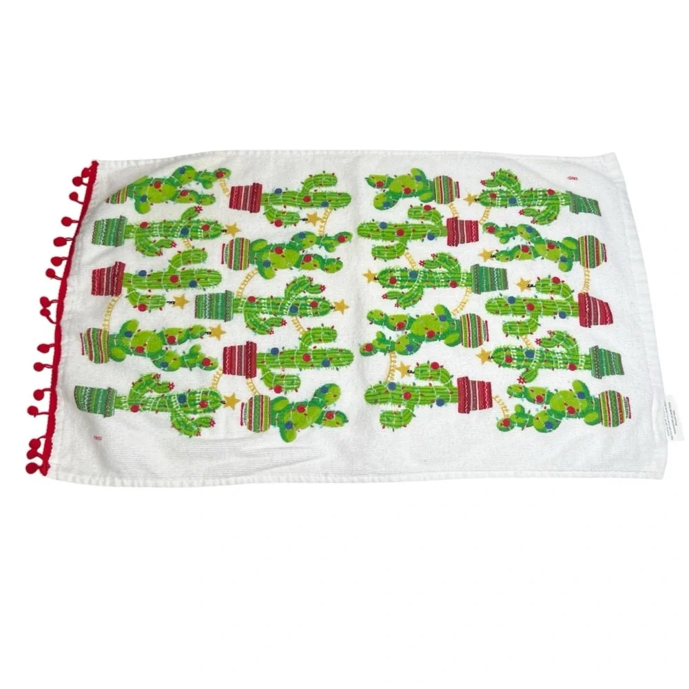 Lot Of 6 Christmas Holiday Themed Hand Tea Kitchen Towels
